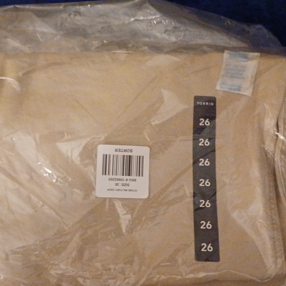 NWT Cropped Military Pants - Stone Wash - Picture 6 of 6